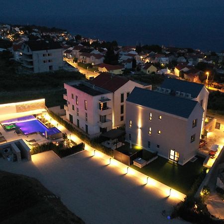 Grey House Apartman Bol Kültér fotó