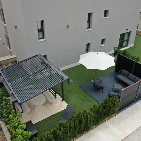 Grey House Apartman Bol Kültér fotó
