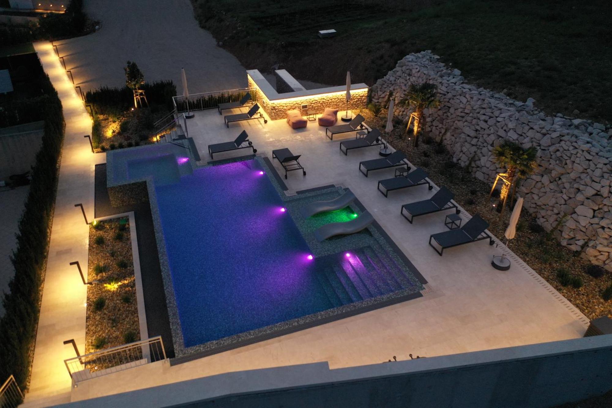 Grey House Apartman Bol Kültér fotó