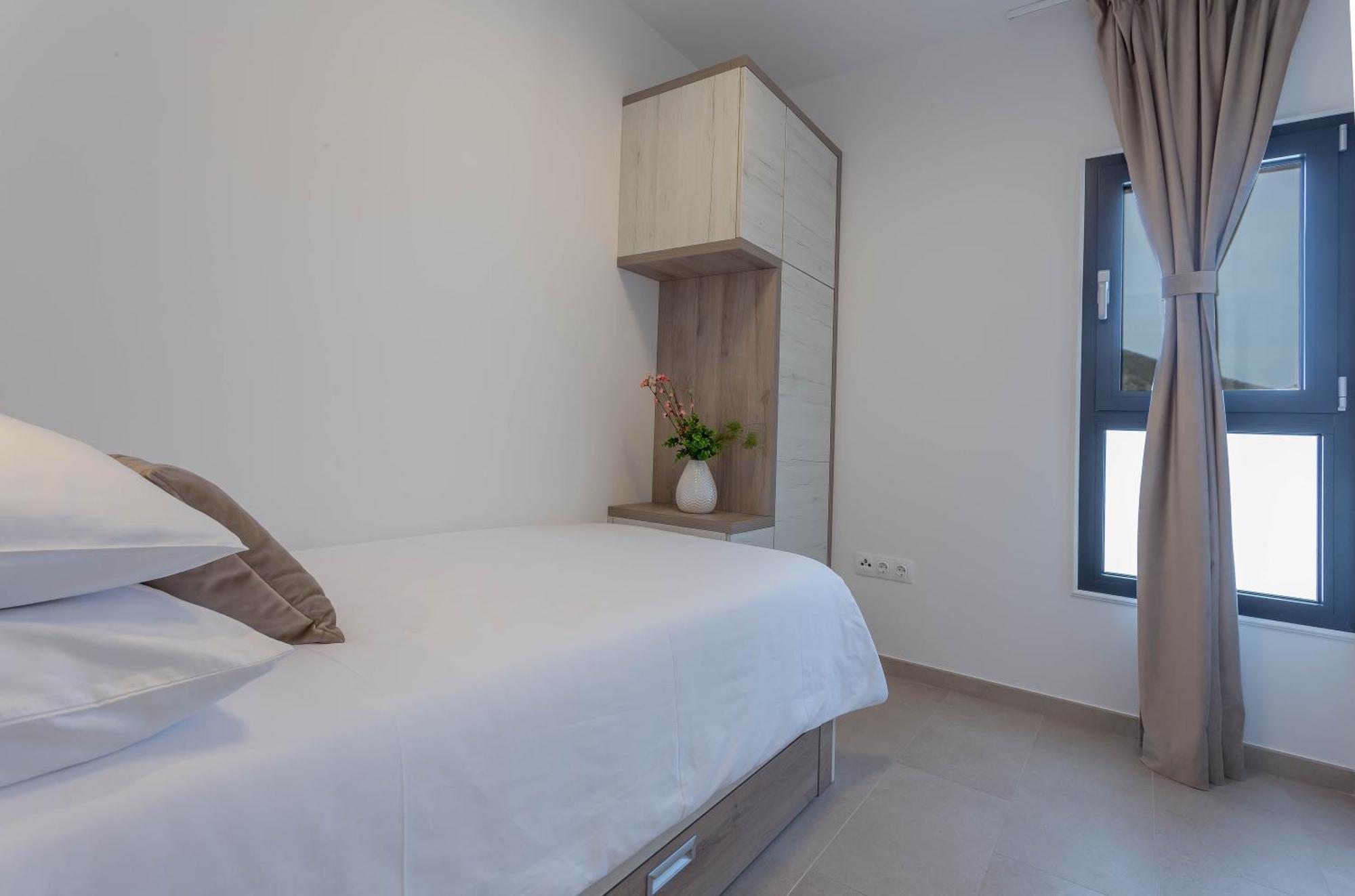Grey House Apartman Bol Kültér fotó