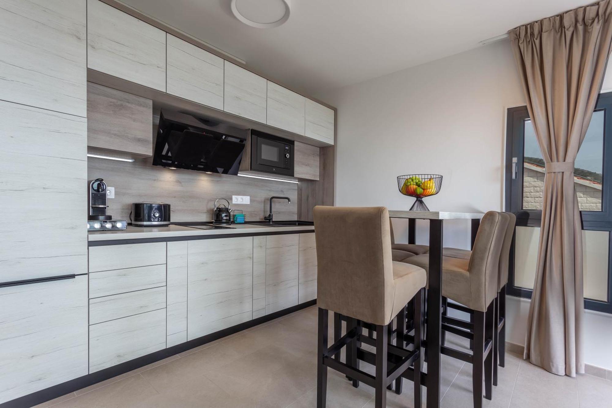 Grey House Apartman Bol Kültér fotó