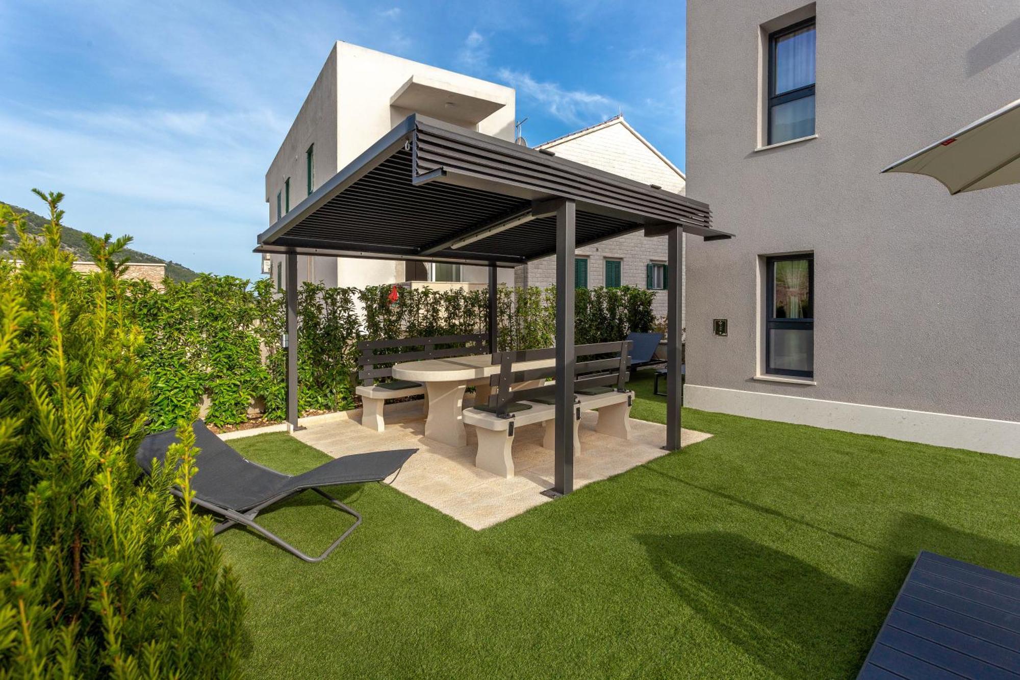 Grey House Apartman Bol Kültér fotó