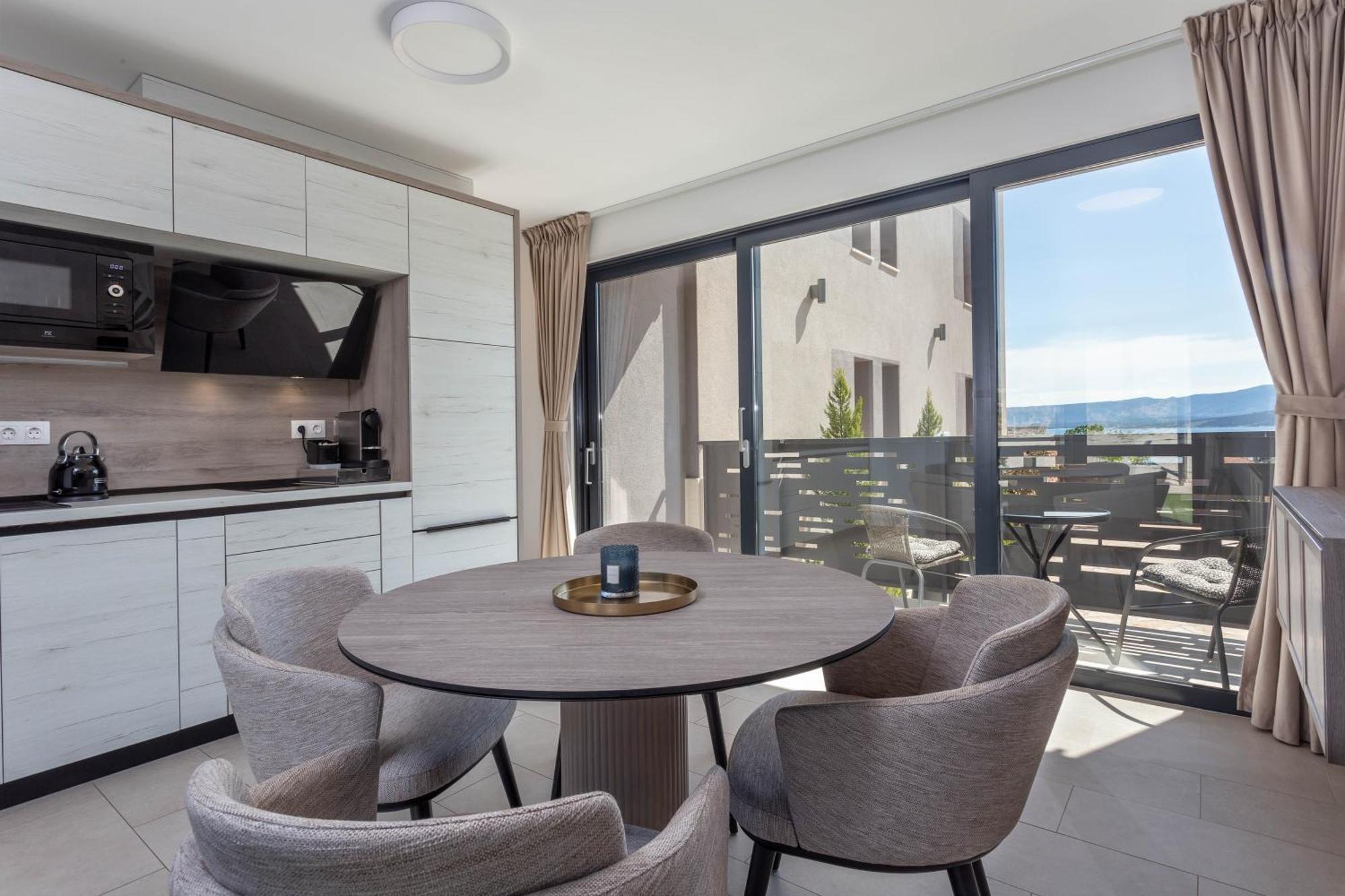 Grey House Apartman Bol Kültér fotó